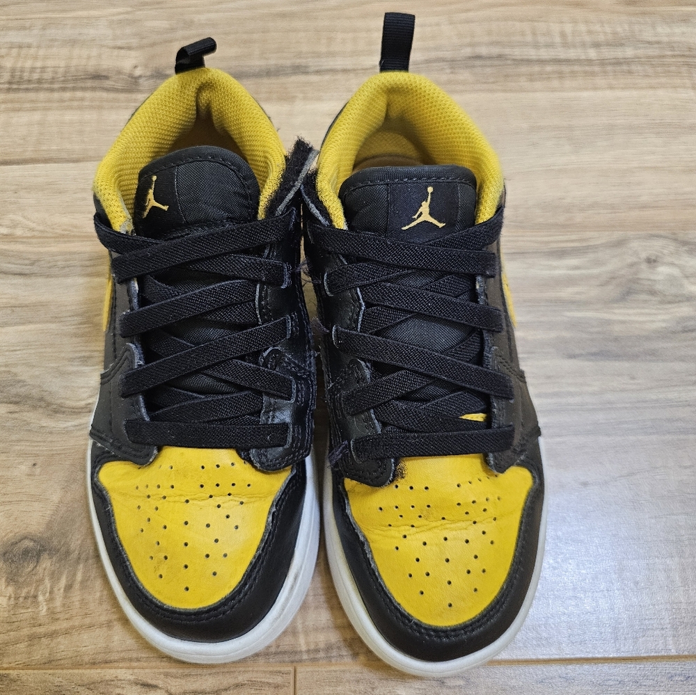 Nike, Nike Jordan And K-Swiss Sneakers Bundle 3 Pairs - Picture 9 of 17